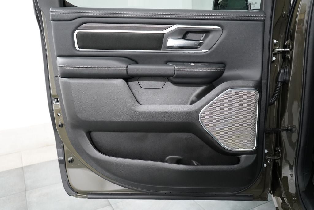 New 2027 RAM 1500 Laramie AWD/4WD image 22