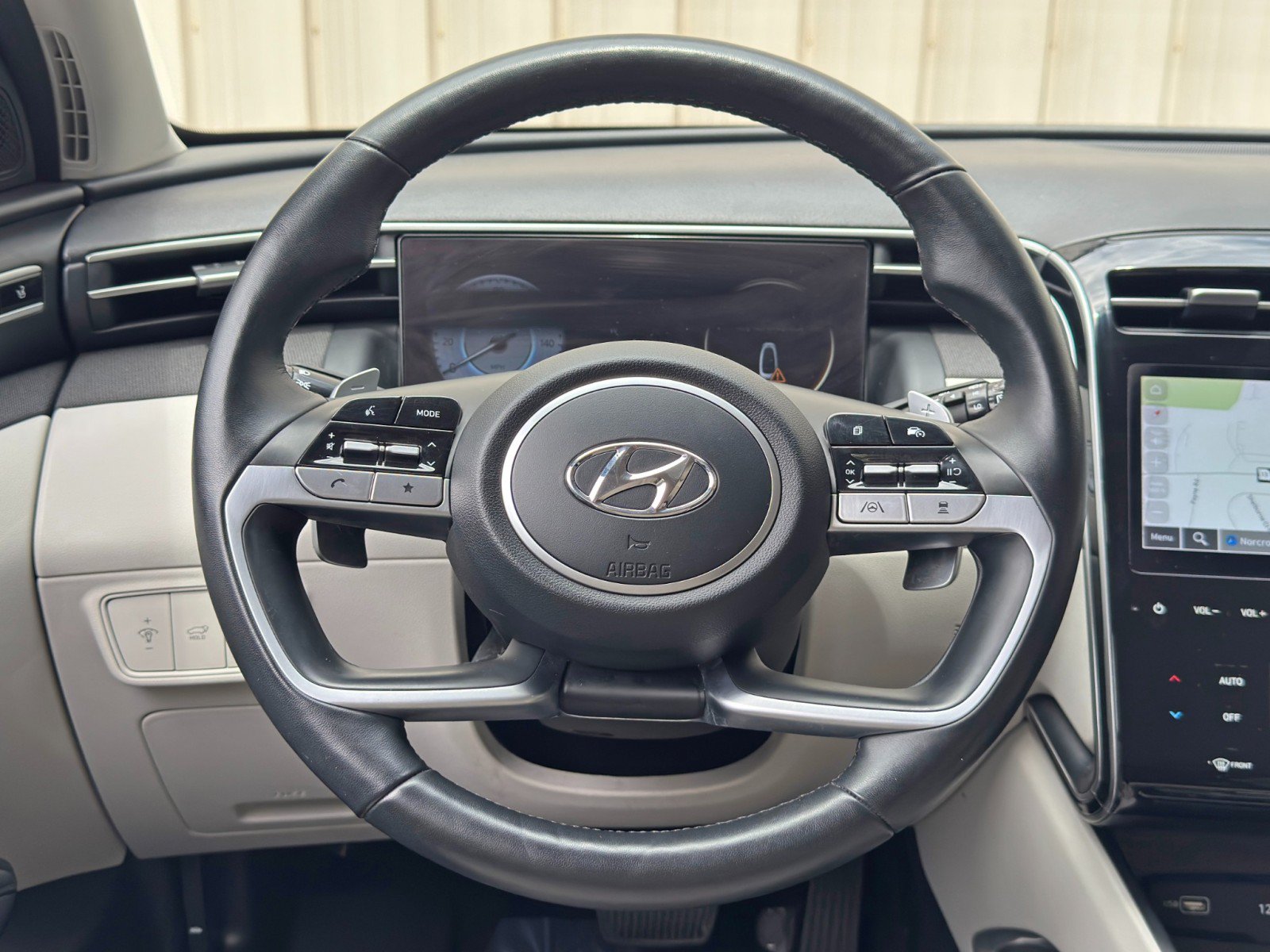 Used 2022 Hyundai Tucson Limited w/ Cargo Package AWD/4WD image 19