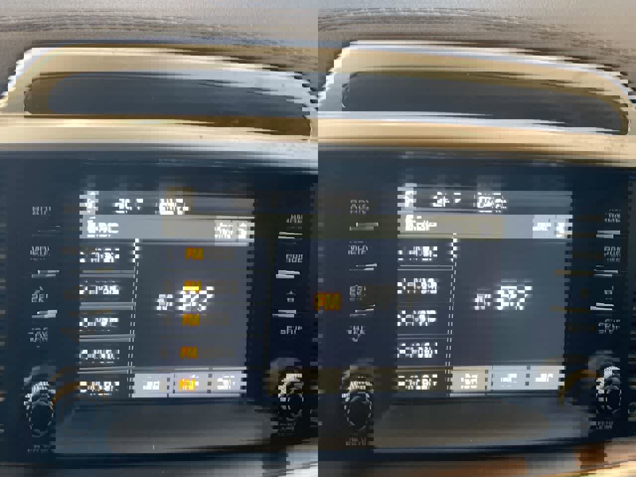 Used 2020 Kia Sorento EX image 17