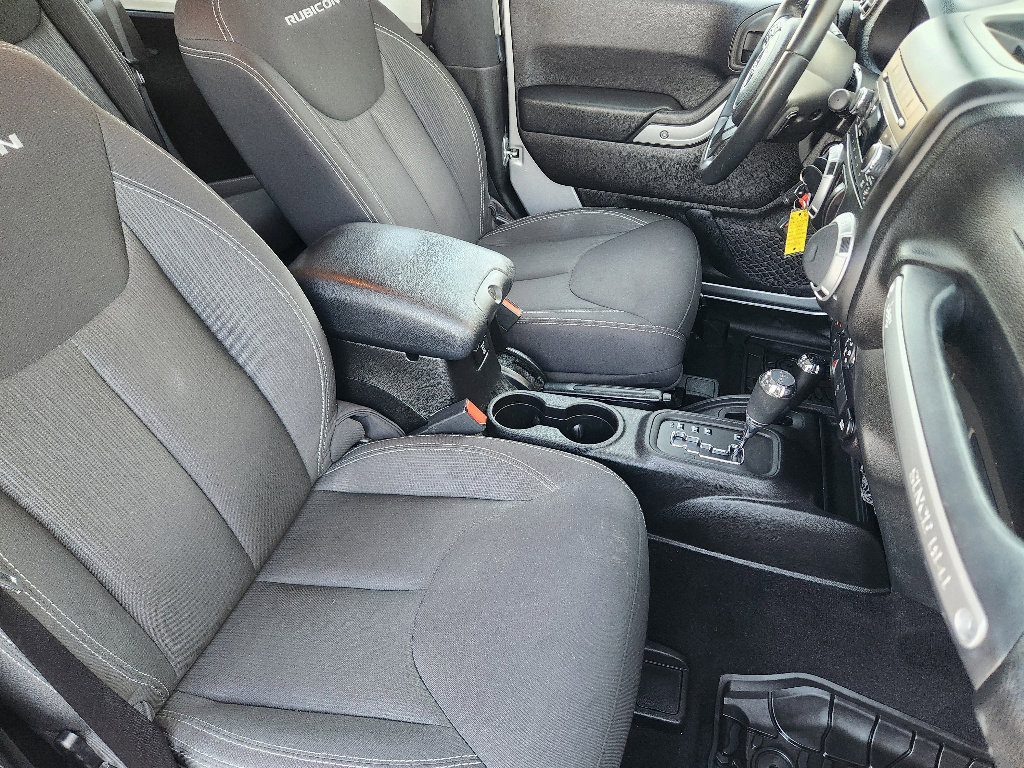 Used 2015 Jeep Wrangler Rubicon w/ Power Convenience Group image 14