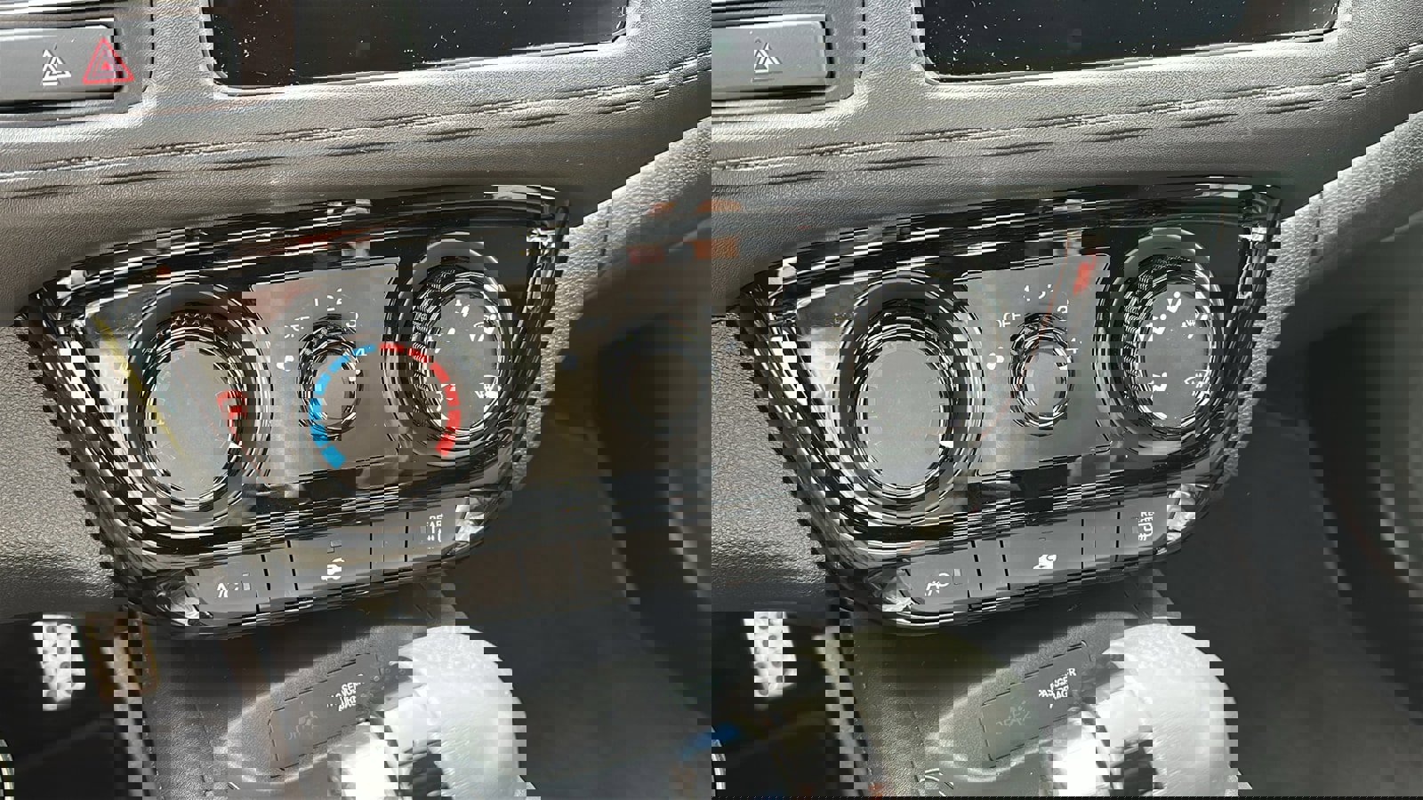 Used 2022 Honda HR-V Sport image 17