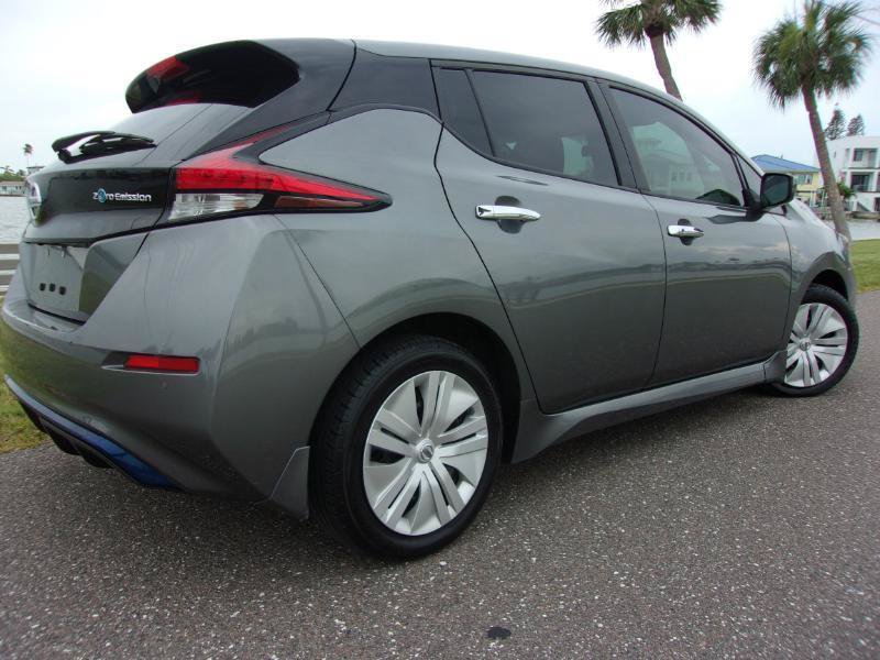 Used 2022 Nissan Leaf S FWD image 9