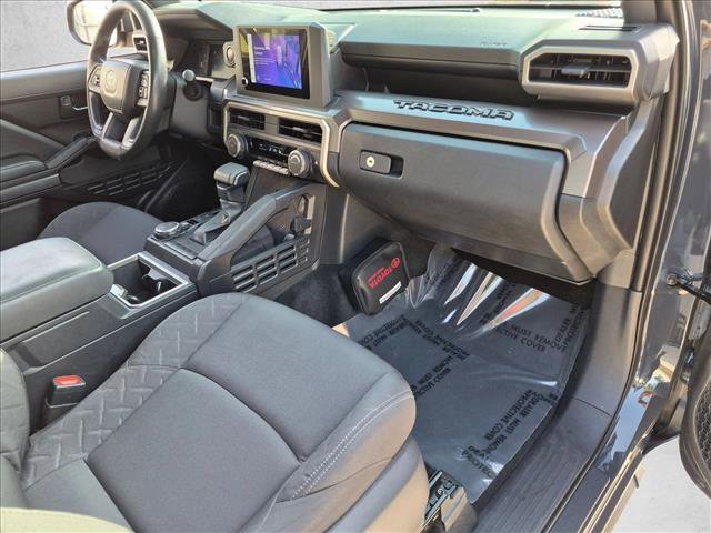Certified 2024 Toyota Tacoma SR5 AWD/4WD image 19
