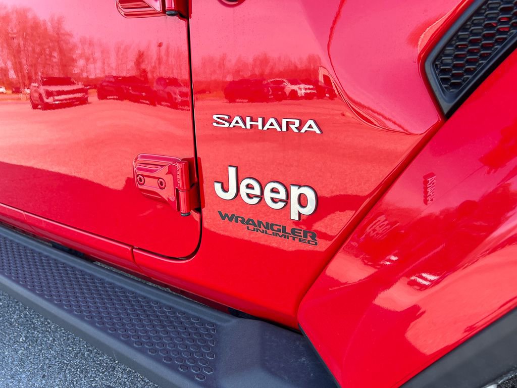 Used 2022 Jeep Wrangler Unlimited Sahara w/ LED Lighting Group image 11