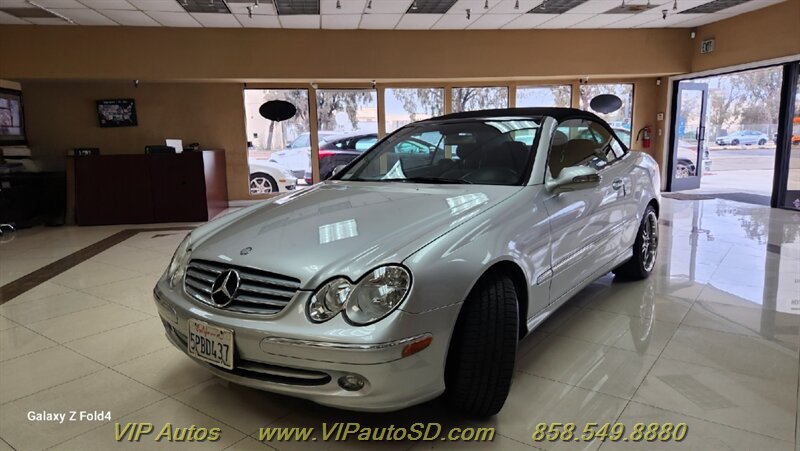 Used 2005 Mercedes-Benz CLK 320 Cabriolet image 2