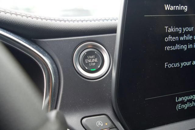Used 2025 Chevrolet Blazer LT FWD image 23