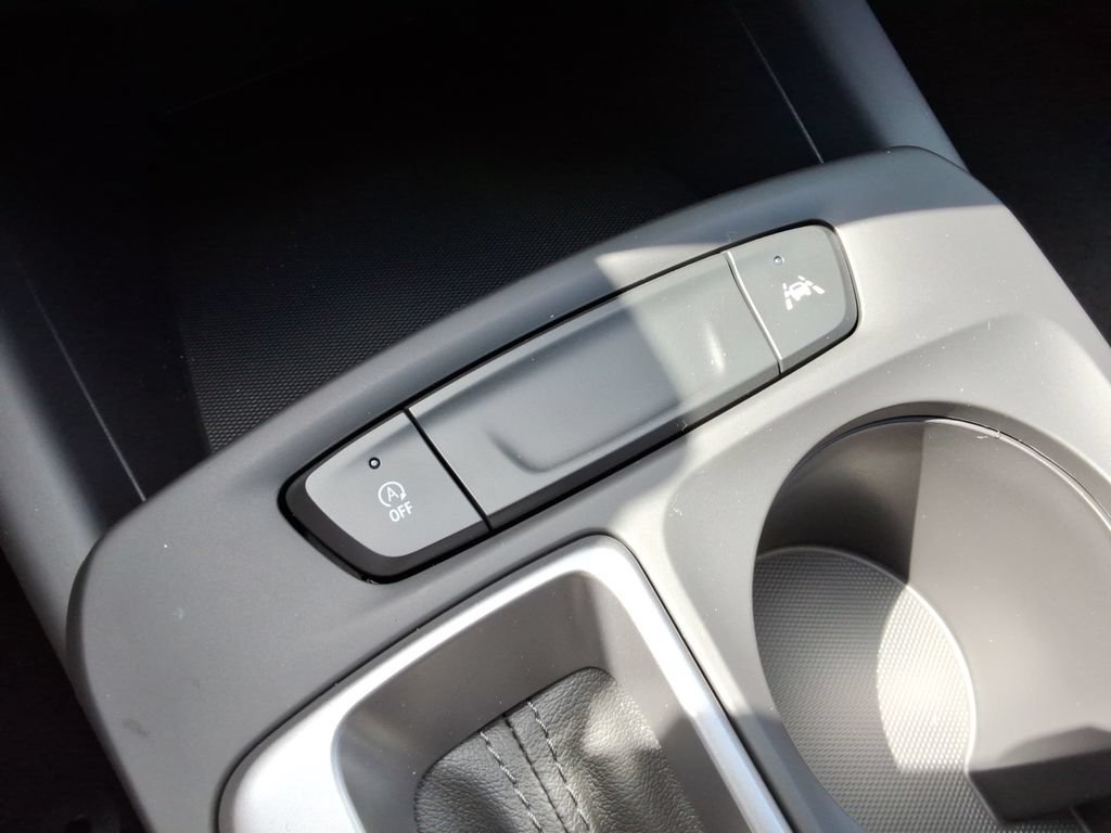 New 2026 Chevrolet Trax LS w/ LS Convenience Package FWD image 31