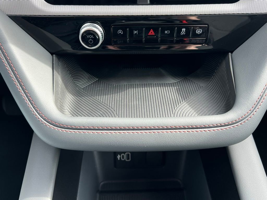 New 2026 Ford Explorer Active image 30