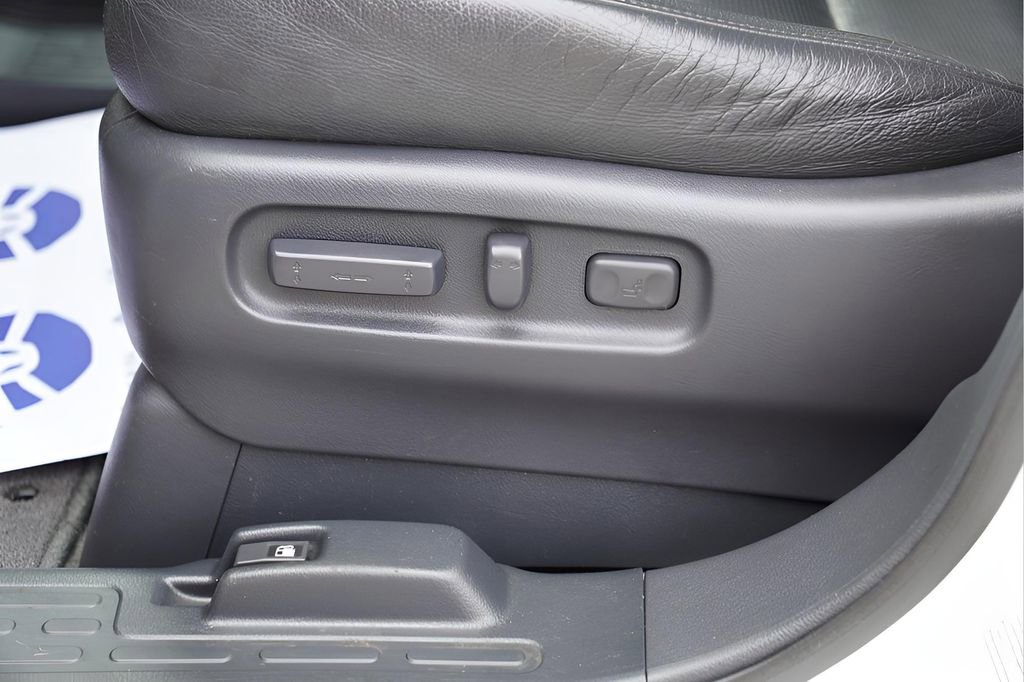 Used 2014 Honda Ridgeline SE image 17