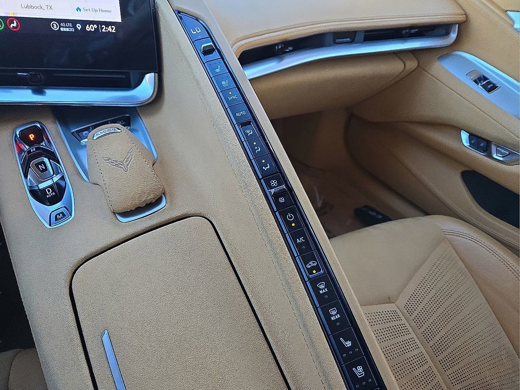 Used 2021 Chevrolet Corvette Stingray Premium Cpe w/ Z51 Performance Package image 31