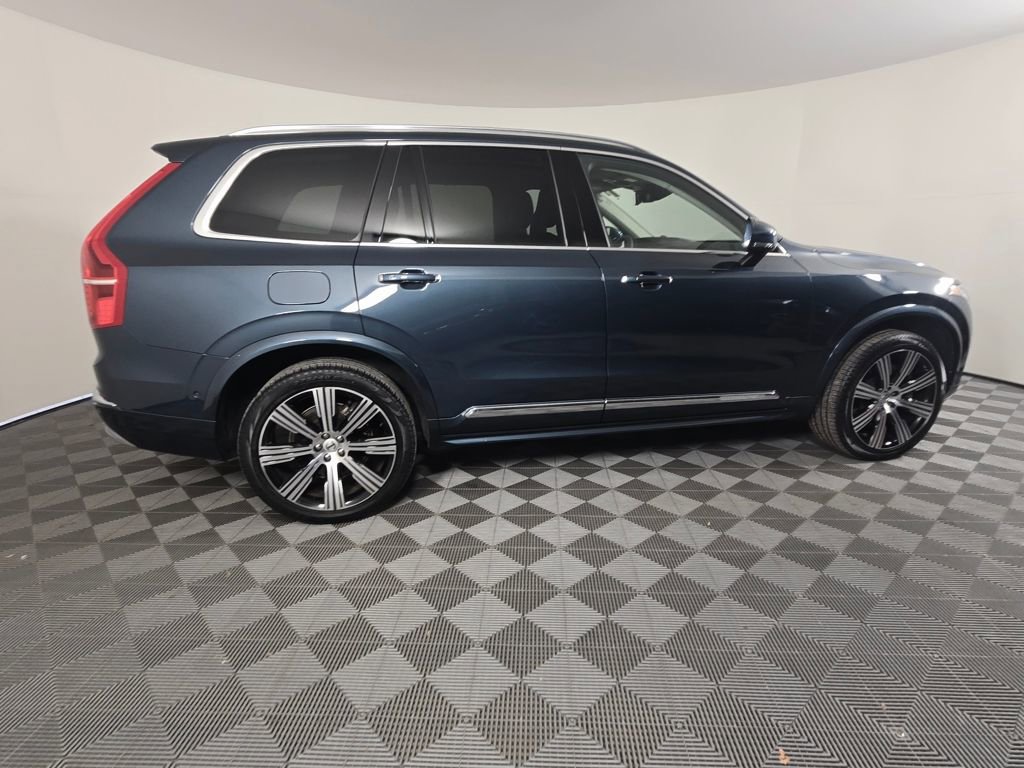 Used 2022 Volvo XC90 T8 Inscription image 4