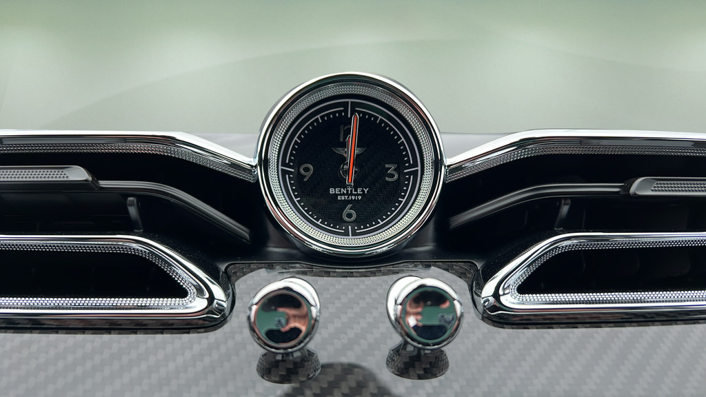 New 2026 Bentley Bentayga Speed AWD/4WD image 34