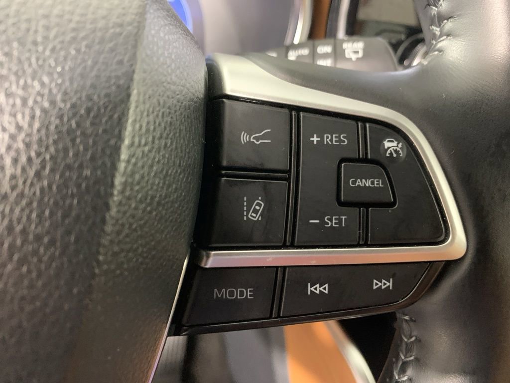 Used 2023 Toyota Highlander Platinum image 26