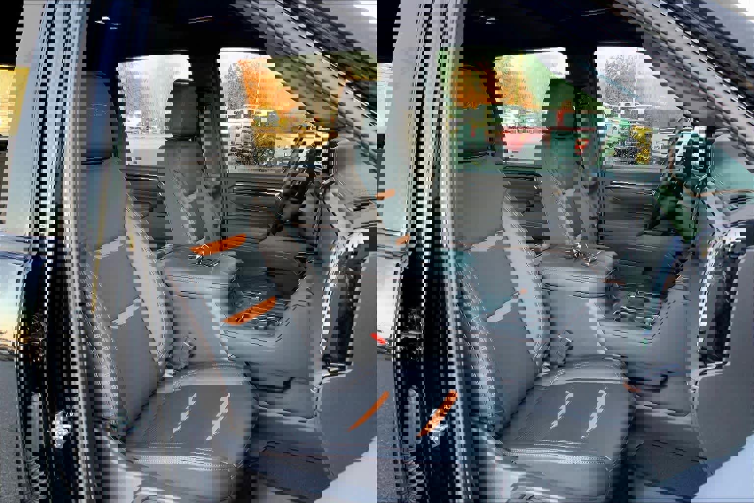 Used 2025 GMC Sierra 2500 AT4 w/ AT4 Premium Plus Package image 8