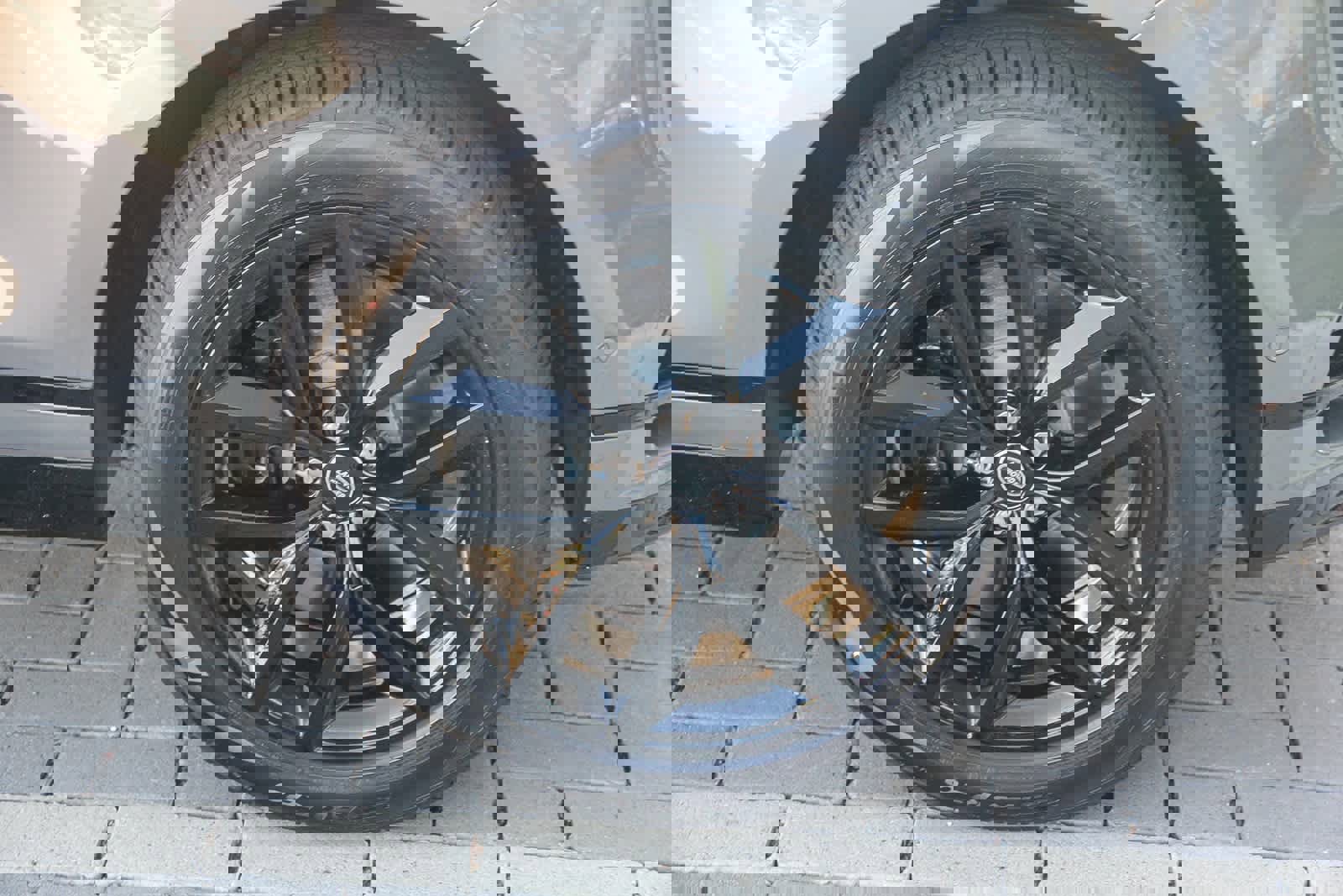 New 2026 Land Rover Range Rover Velar Dynamic SE image 9