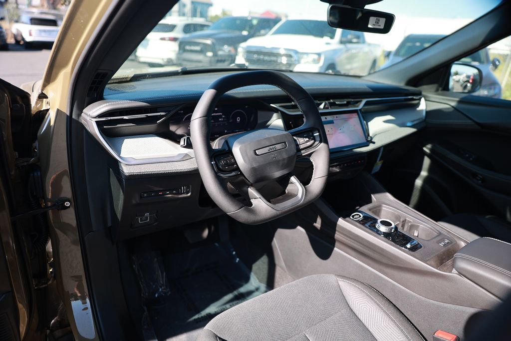 New 2026 Jeep Cherokee Laredo image 11