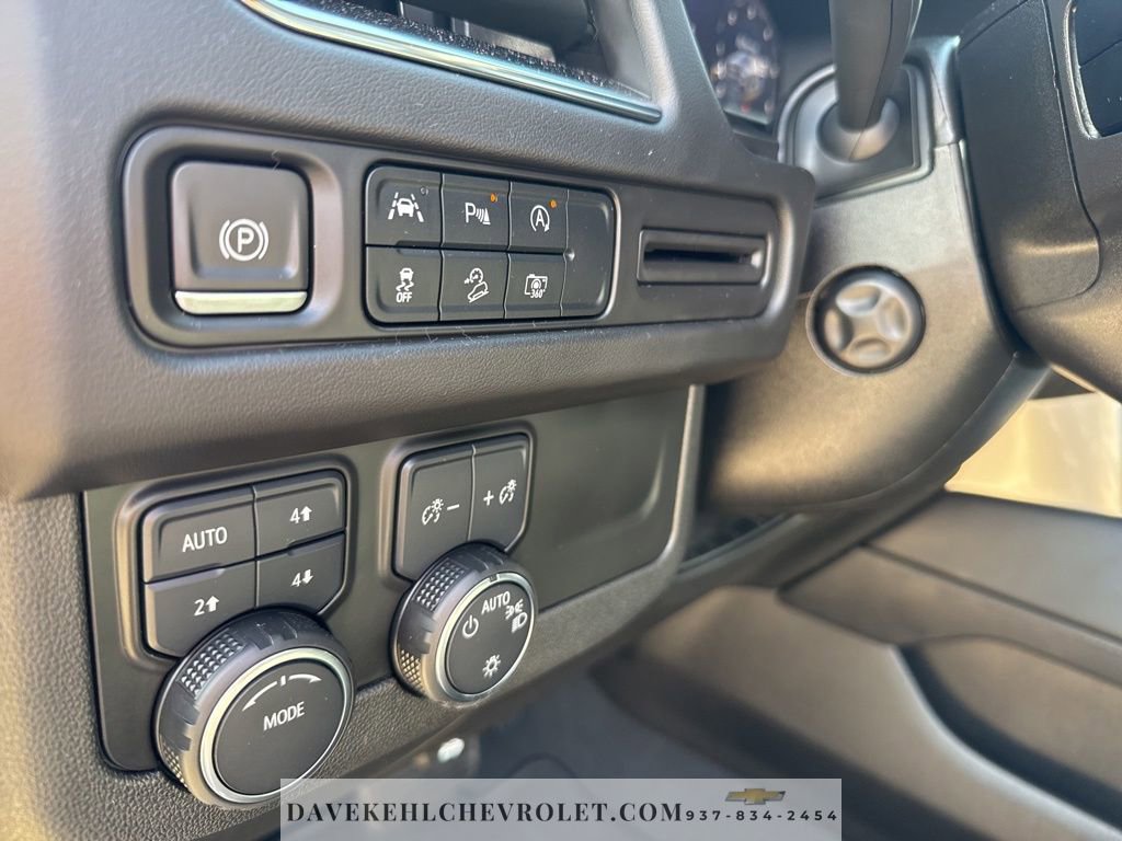 Used 2023 Chevrolet Tahoe Z71 w/ Luxury Package image 12