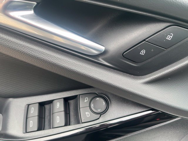 New 2027 Chevrolet Equinox LT w/ Convenience Package II FWD image 18