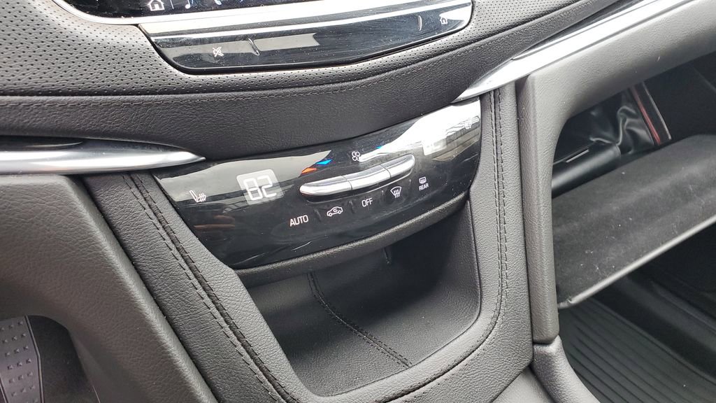 Certified 2023 Cadillac XT5 Premium Luxury image 33