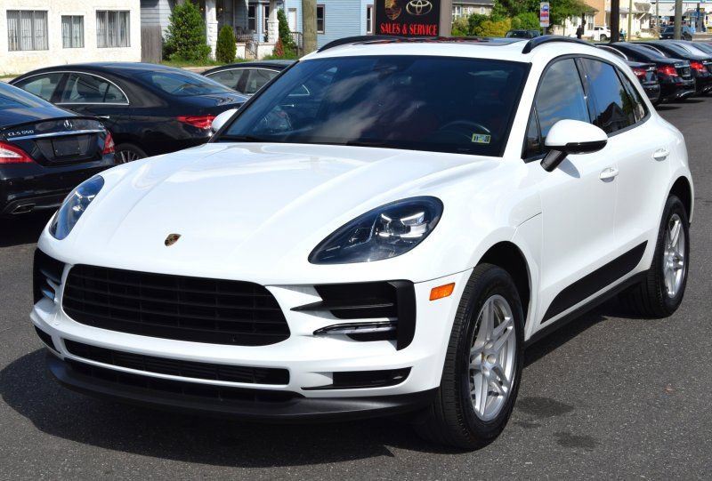 Used 2019 Porsche Macan AWD/4WD image 3