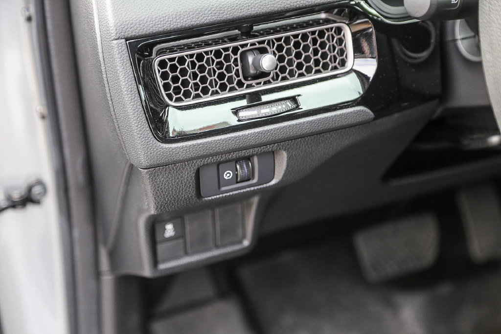 Used 2025 Honda Civic LX image 41