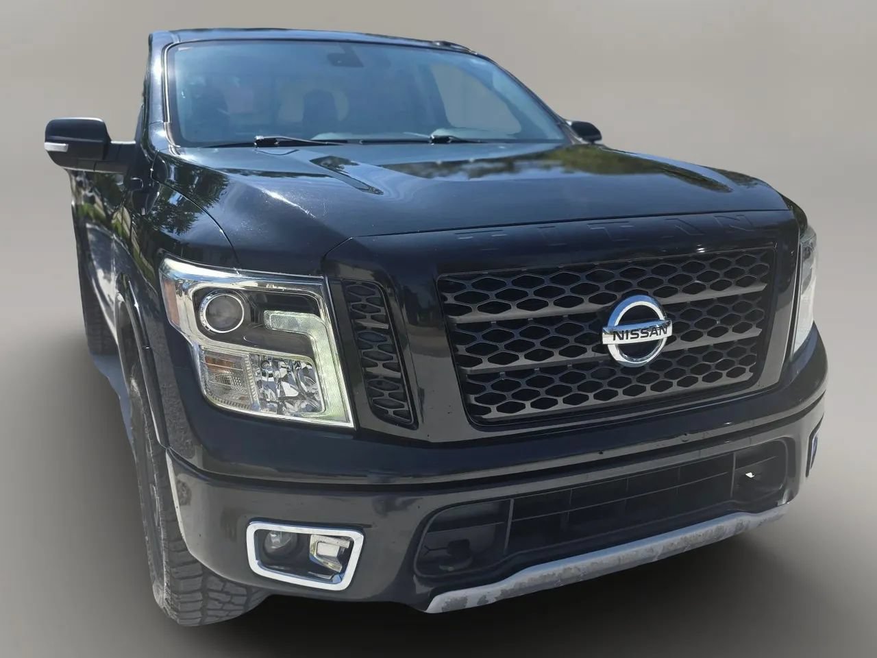 Used 2019 Nissan Titan PRO-4X AWD/4WD image 11