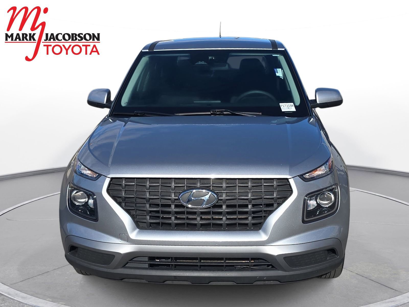 Used 2024 Hyundai Venue SE image 3