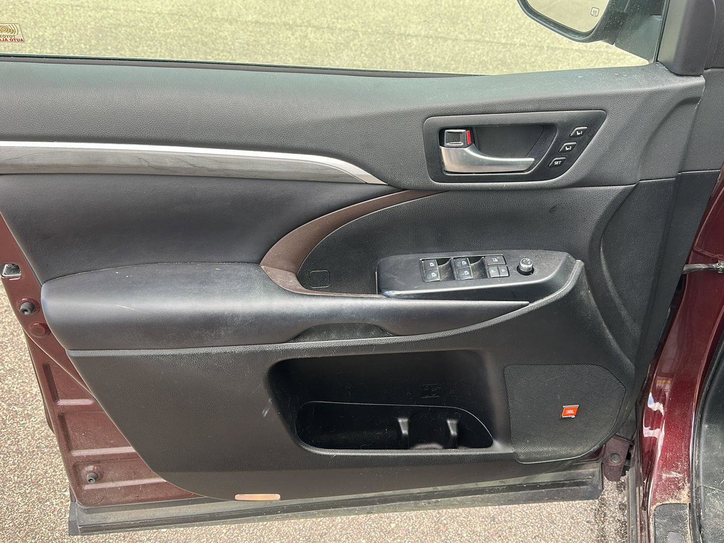 Used 2019 Toyota Highlander Limited image 9