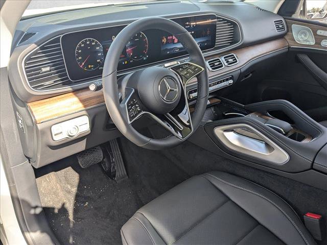 Used 2025 Mercedes-Benz GLE 350 4MATIC image 3