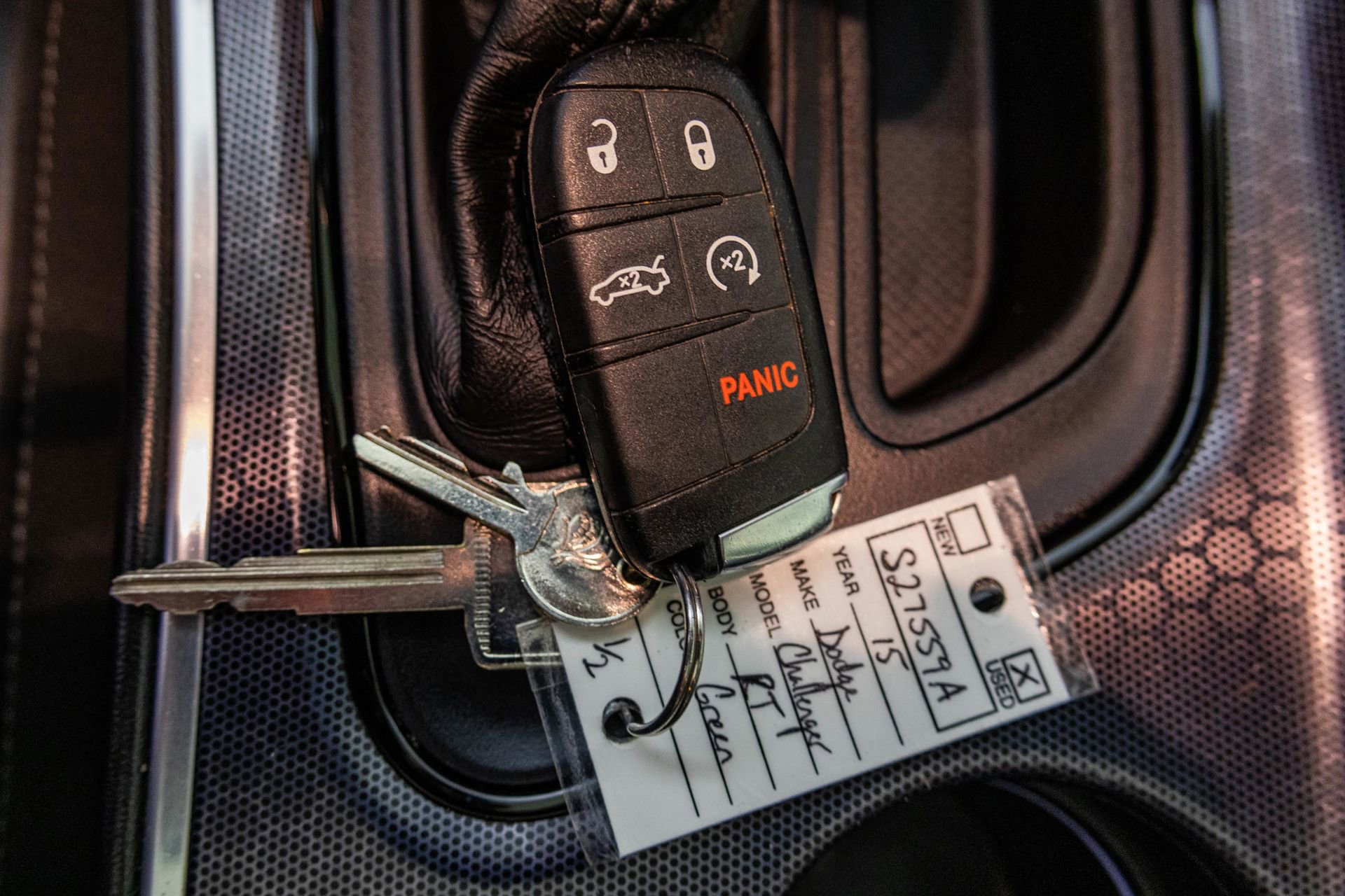 Used 2015 Dodge Challenger R/T Plus RWD image 30