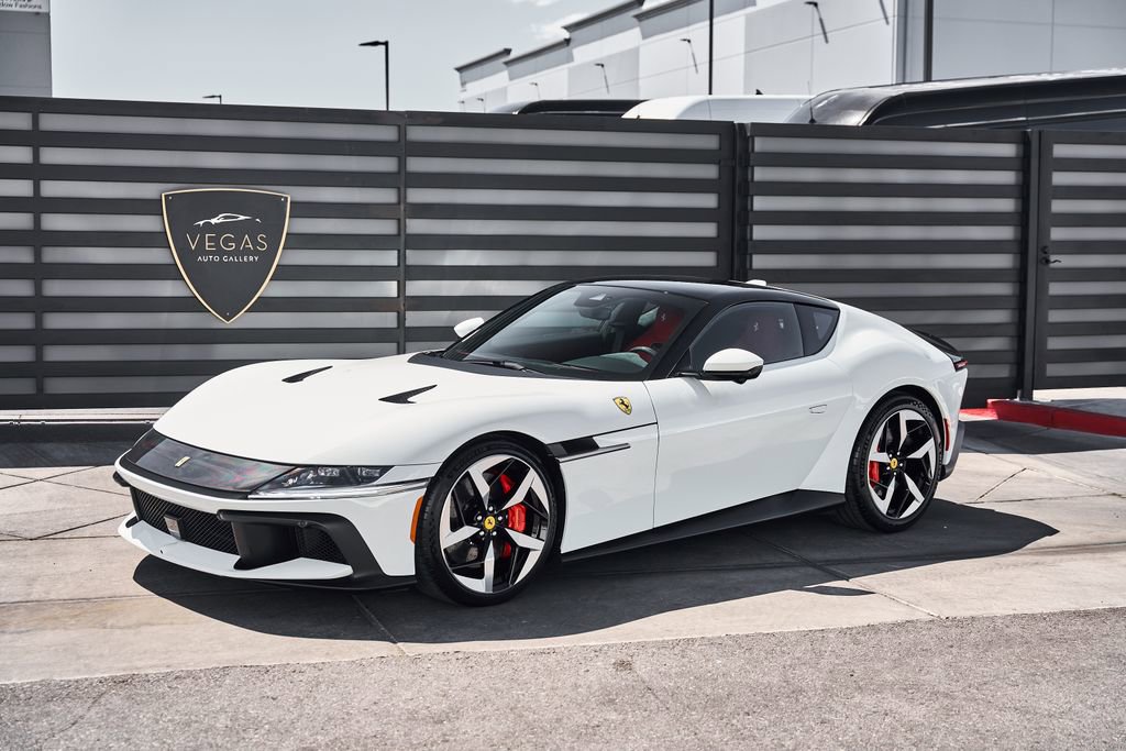 Used 2025 Ferrari 12Cilindri RWD image 5