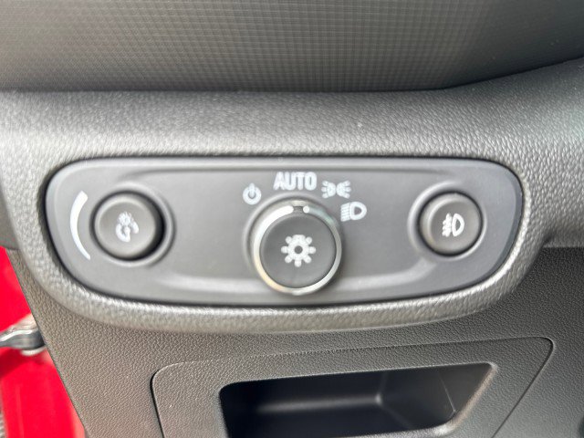 Used 2022 Chevrolet TrailBlazer RS w/ Sun and Liftgate Package image 19