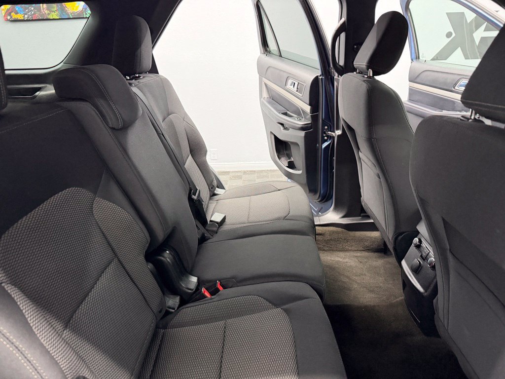 Used 2018 Ford Explorer XLT FWD image 45