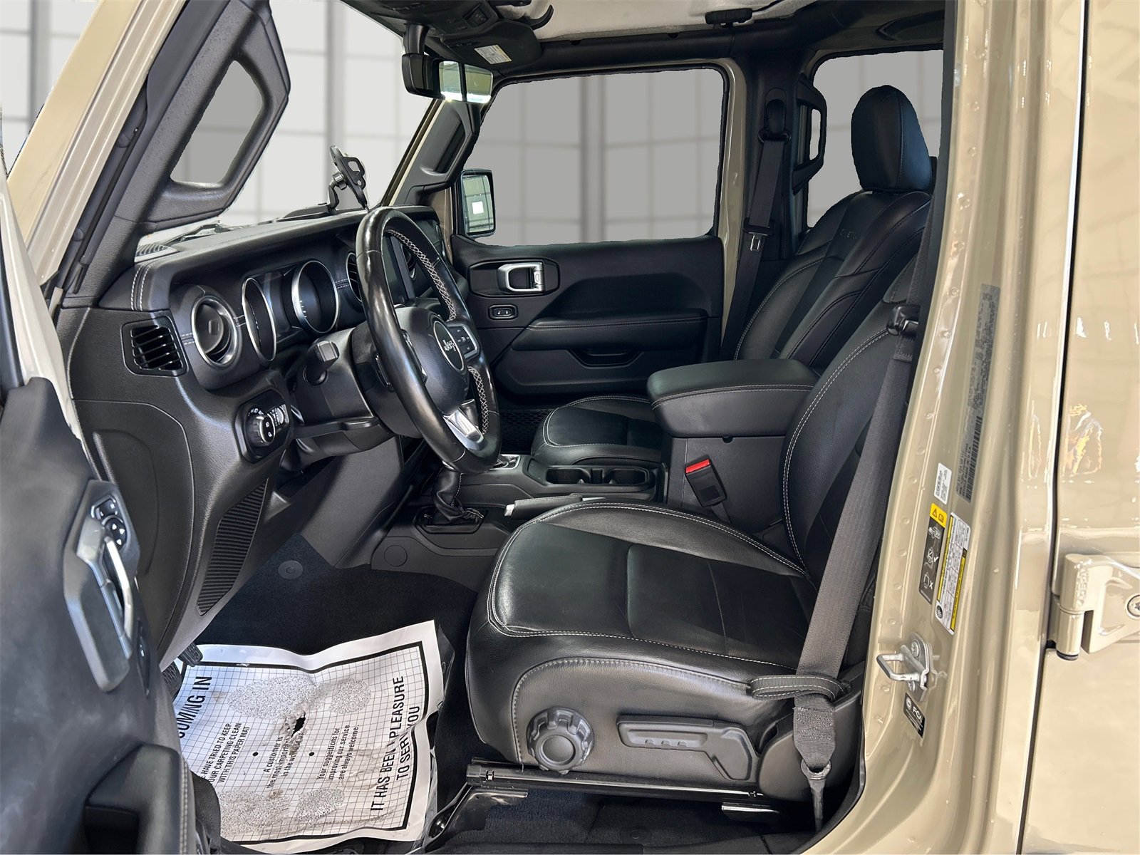 Used 2022 Jeep Gladiator Overland w/ Popular Equipment Package image 9