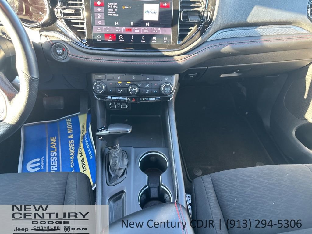 Used 2025 Dodge Durango GT image 26