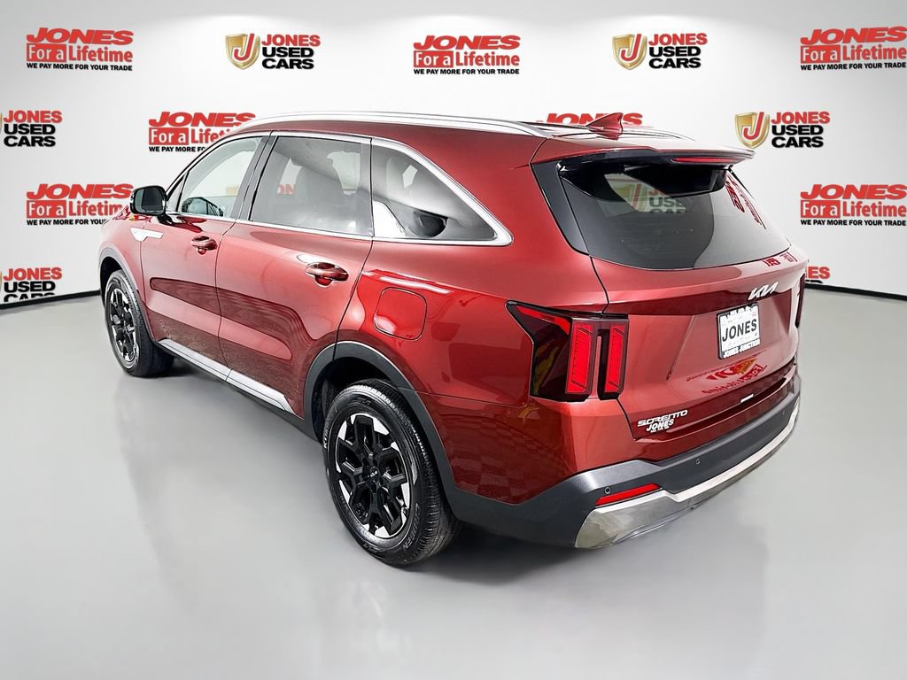 Used 2025 Kia Sorento S AWD/4WD image 2