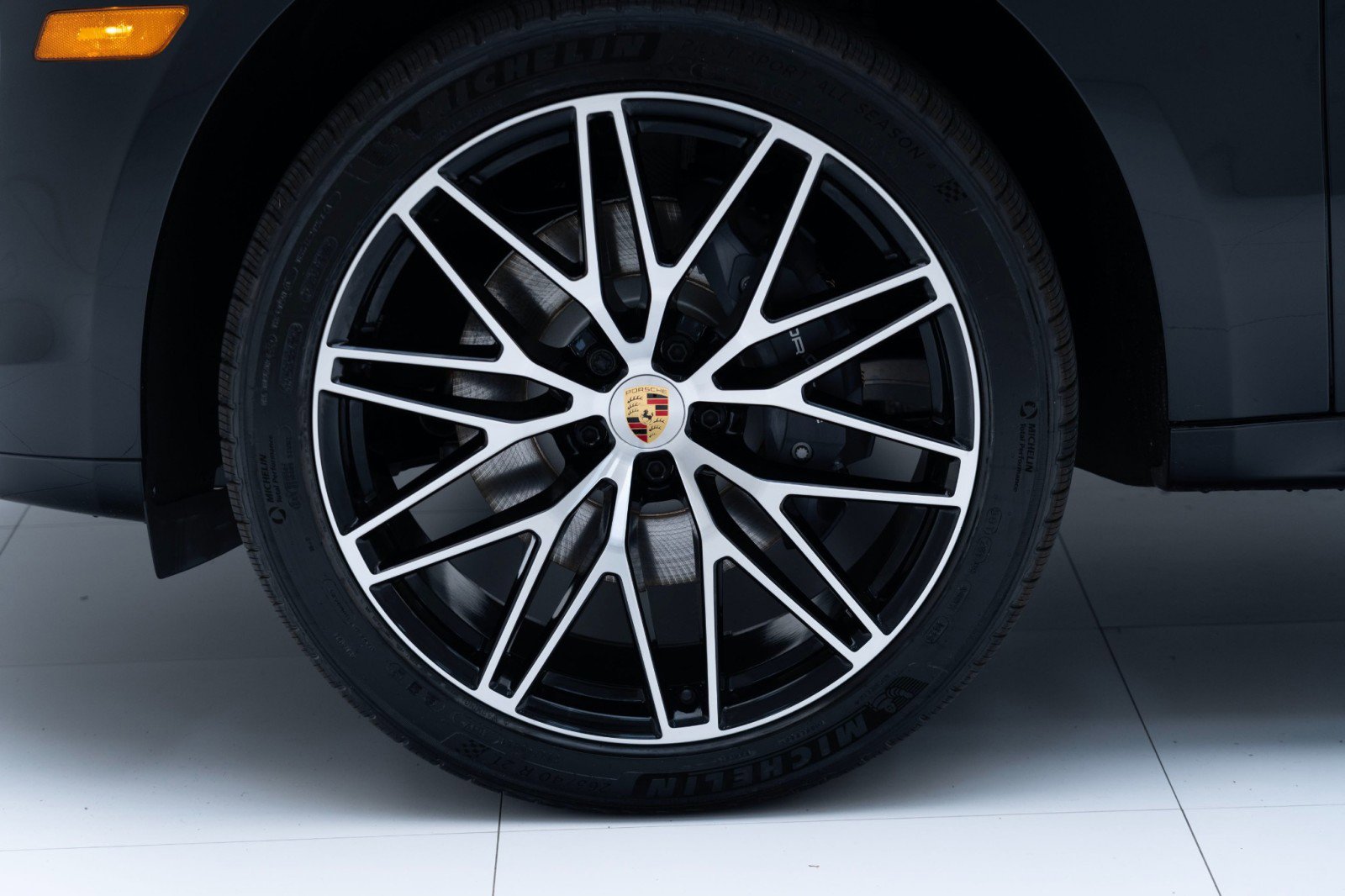 New 2025 Porsche Macan image 12