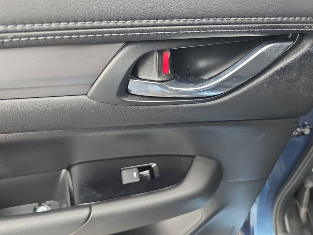 Used 2020 MAZDA CX-5 Touring image 33