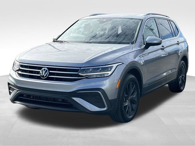 Used 2024 Volkswagen Tiguan SE image 3