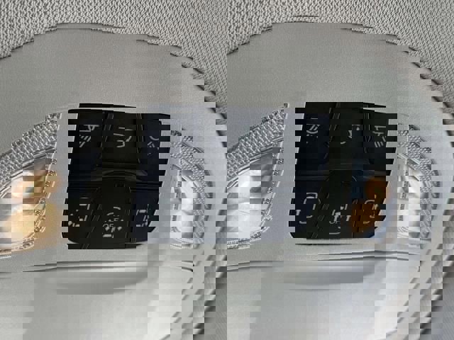 Used 2023 Chrysler Pacifica Touring-L image 29