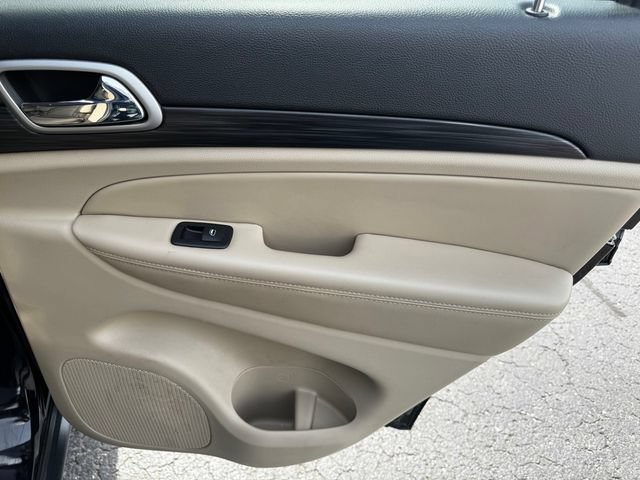 Certified 2022 Jeep Grand Cherokee Laredo E w/ Security & Convenience Group AWD/4WD image 15