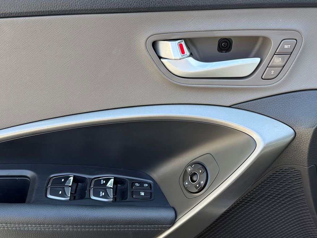 Used 2018 Hyundai Santa Fe Sport w/ 2.4L Tech Package 04 image 9