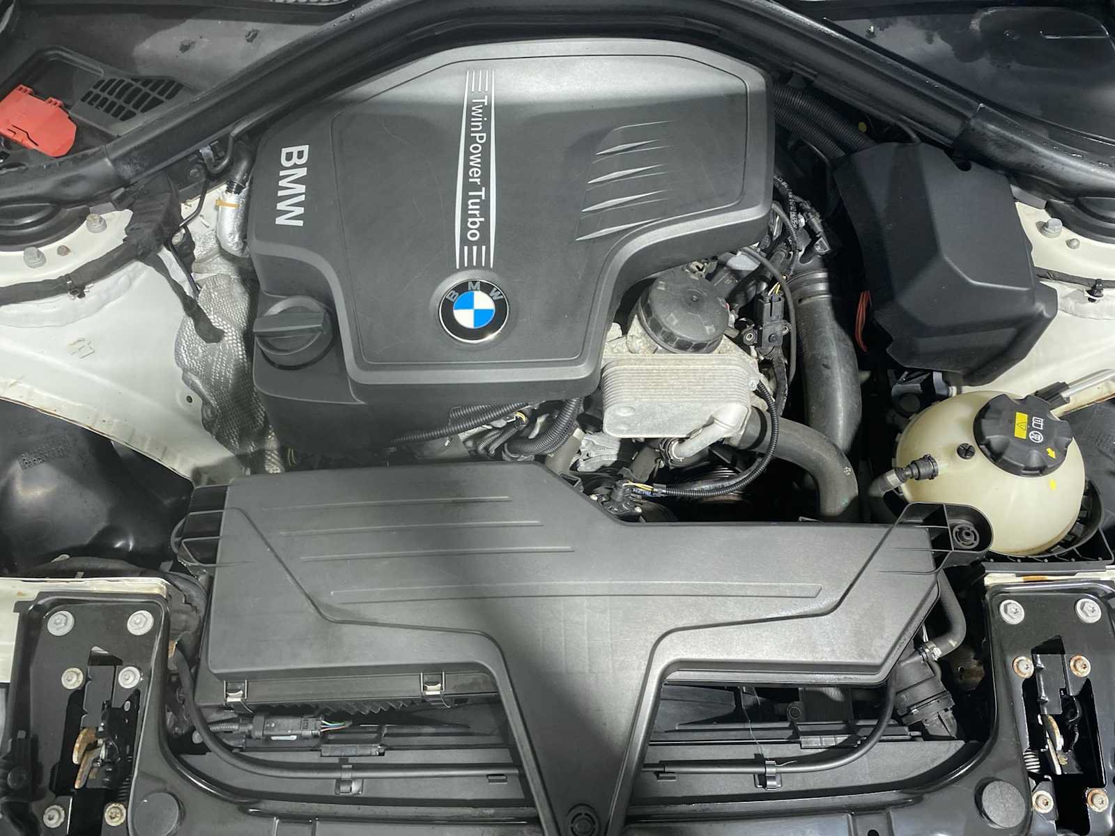 Used 2016 BMW 328i xDrive Sedan AWD/4WD image 9