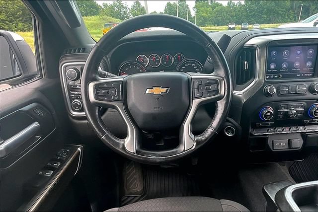 Used 2021 Chevrolet Silverado 1500 LT AWD/4WD image 9