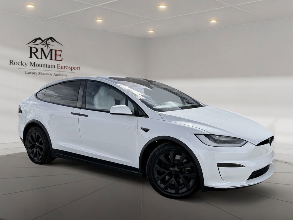 Used 2022 Tesla Model X image 1