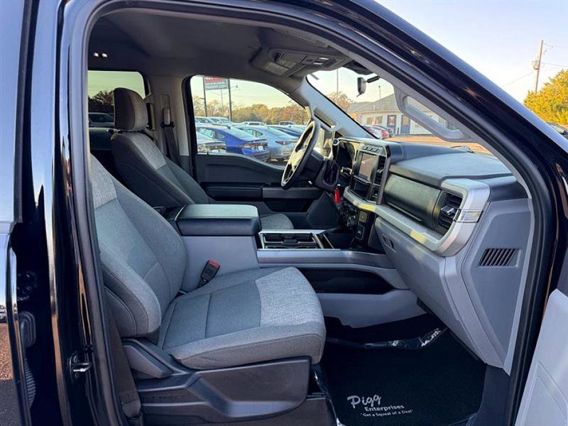 Used 2024 Ford F250 XLT w/ FX4 Off-Road Package image 17