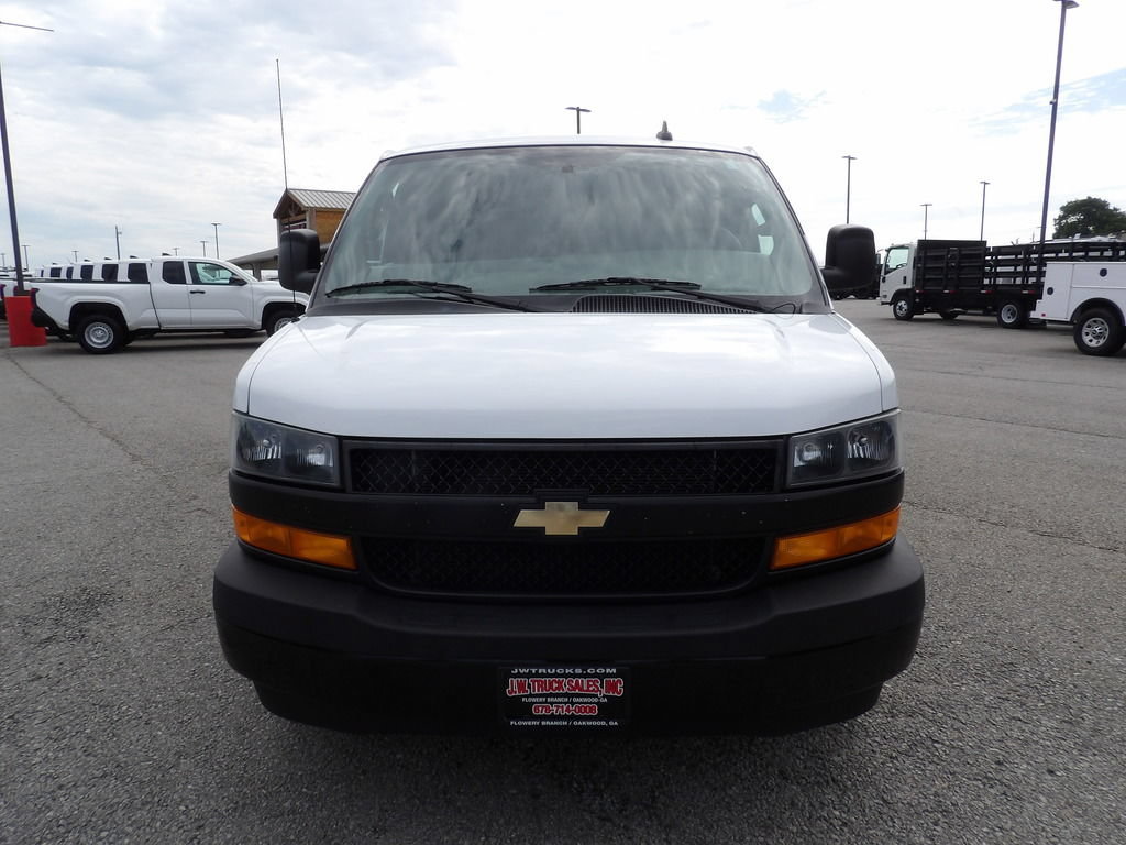 Used 2022 Chevrolet Express 2500 w/ Driver Convenience Package RWD image 12