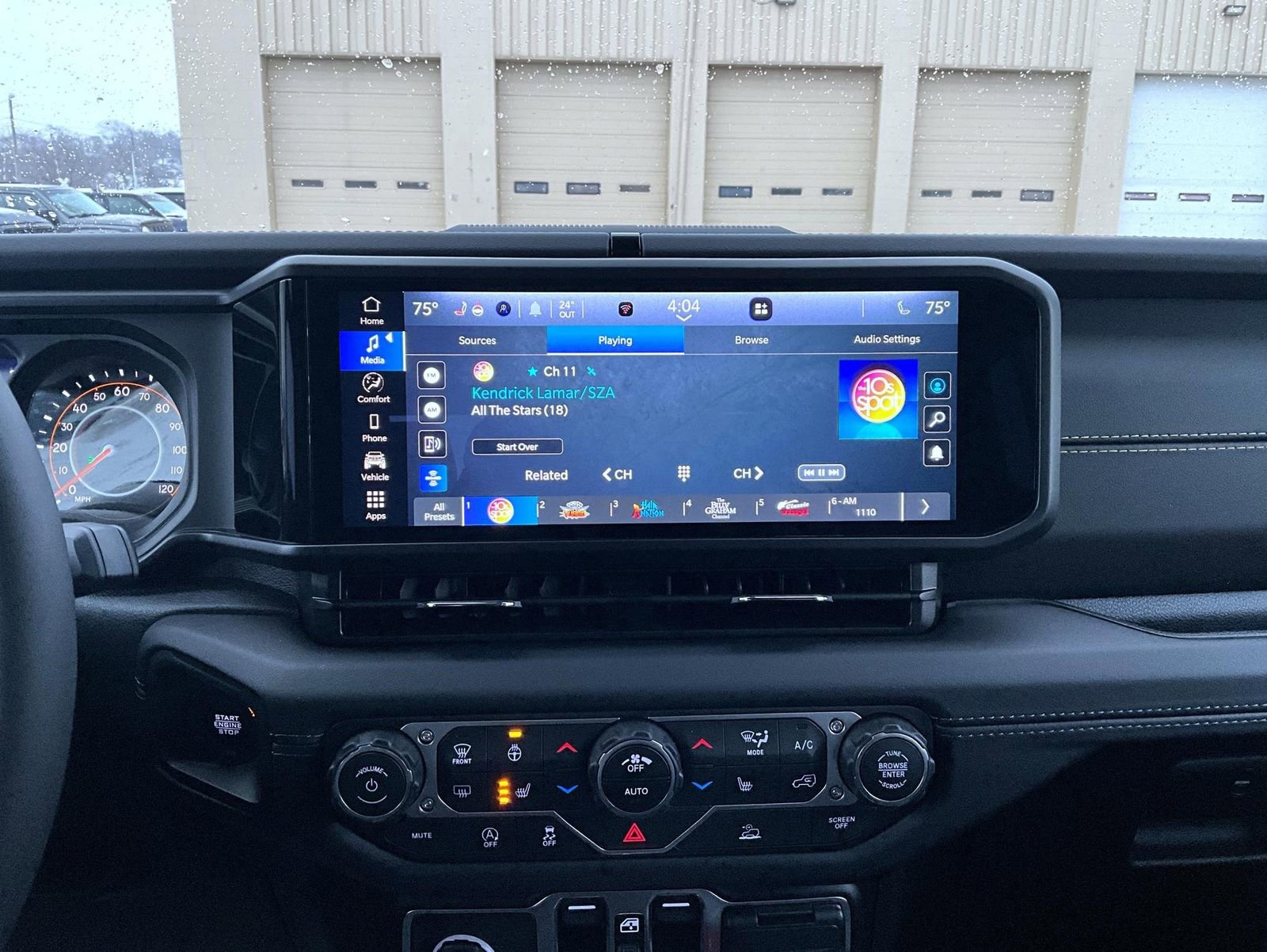 Certified 2025 Jeep Gladiator Sport image 14