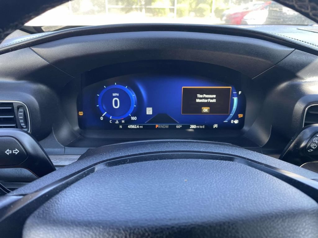 Used 2020 Ford Explorer Platinum AWD/4WD image 37