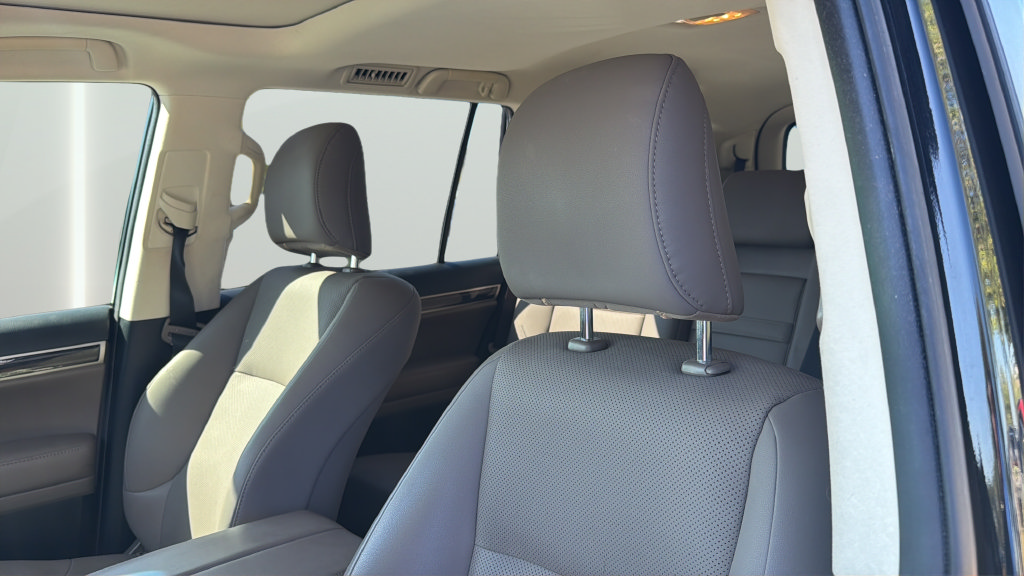 Used 2021 Lexus GX 460 Premium w/ Premium Package AWD/4WD image 11